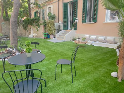 Κήπος έξω από το B&B Il Giardino di Anto