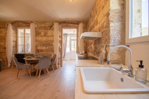 Billede fra billedgalleriet på Apartments Mali Raj Komiza i Komiža