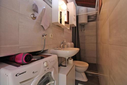 Kúpeľňa v ubytovaní Apartment Luka 2192
