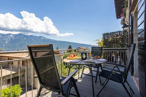 Ein allgemeiner Bergblick oder ein Berglick von der Ferienwohnung aus
