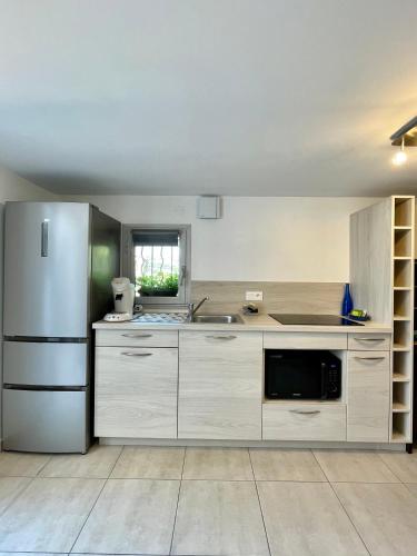 Studio classé 3 étoiles de 36 m2, indépendant dans villa avec piscine