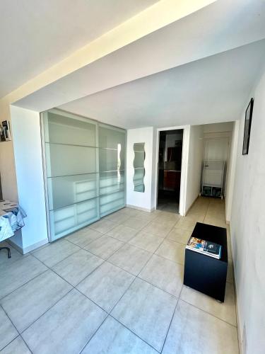 Studio classé 3 étoiles de 36 m2, indépendant dans villa avec piscine