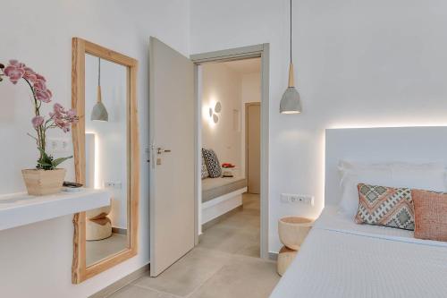 Postel nebo postele na pokoji v ubytování Nautica suites - Grand Suite with jacuzzi