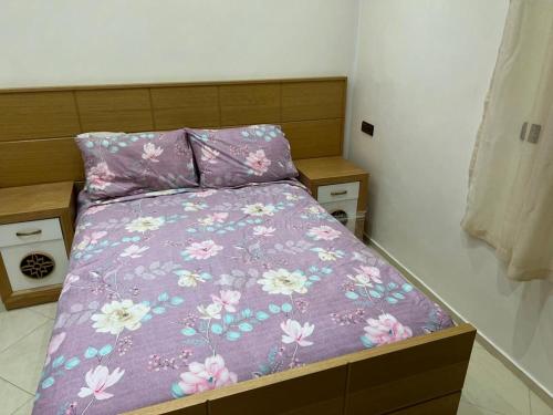 Ένα ή περισσότερα κρεβάτια σε δωμάτιο στο CASA SANYA RMEL Tetouane