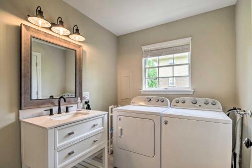 Gallery image of Stunning Townhome about 5 Mi to Dtwn Columbia! in Columbia