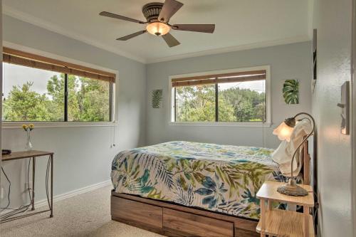 Postel nebo postele na pokoji v ubytování Peaceful Volcano Home Near National Park!