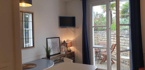 Studio dans résidence avec piscine et parking