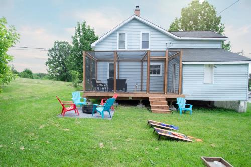 Gray Haven Cottage, Family & Friends, Lake, Fishing, w/ Glamping Tent