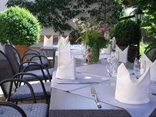 Gallery image of Landhotel Weißes Rössle - Restaurantbetrieb von Donnerstag bis Sonntag in Dietmannsried