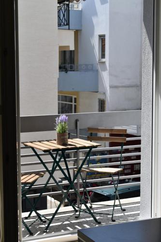 Olive - HappyHostGr - Downtown Apartment