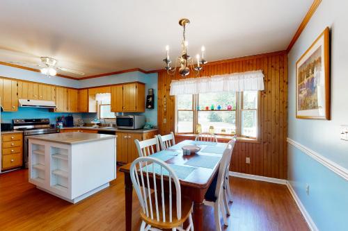 Country Estates --- 15 Wagon Wheel – Photos 5