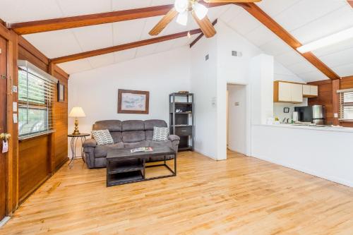 Timber Lodge -501 – Photos 5