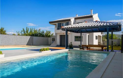 Beautiful Home In Sibenik With Wifi