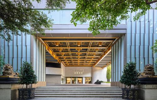 a view of the entrance to a building at ILLUME Taipei in Taipei
