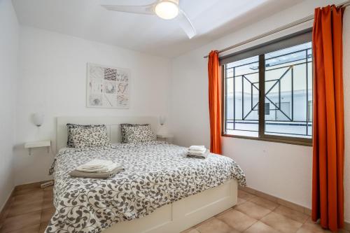 Castle Harbour Phoebe's Flat Los Cristianos by LoveTenerife