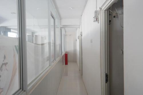 Gallery image of RedDoorz at Jalan Somba Opu Losari in Makassar