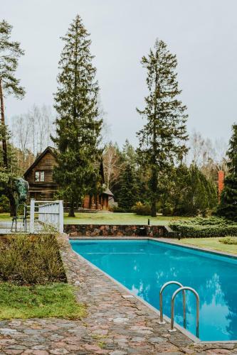 Bazén v ubytování Mini hotel nebo v jeho okolí
