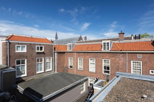 an overhead view of a building with a roof at The Loft 300 - R Q C in The Hague