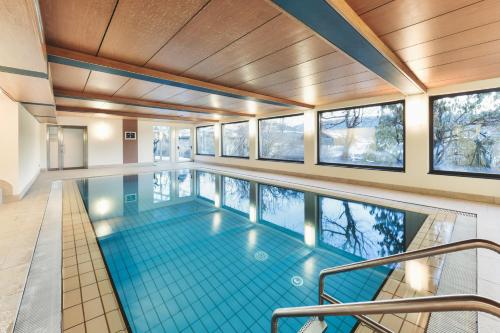 Bazén v ubytovaní Hotel Gasthof Stern alebo v jeho blízkosti