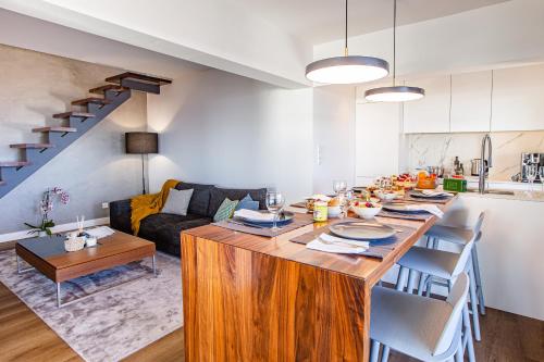 Equador Penthouse by Olala Homes