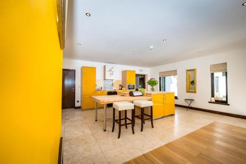 Achnagairn Estate - Self-catering Mini Manorsにあるキッチンまたは簡易キッチン