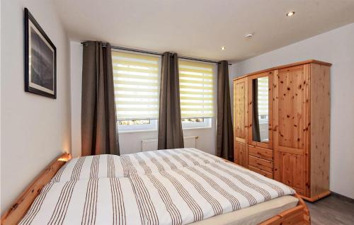 Ένα ή περισσότερα κρεβάτια σε δωμάτιο στο Stunning Apartment In Zella-Mehlis