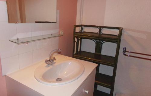La TerrasseにあるNice Apartment In Limeuil With 2 Bedroomsのギャラリーの写真