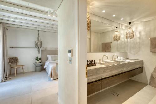 Ванная комната в Mykonos Panormos Villas