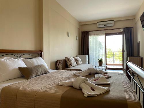 Gallery image of Helios Hotel in Stavros