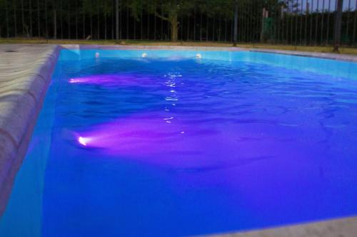 Bazén v ubytování Cabañas Solares del Villicum I nebo v jeho okolí