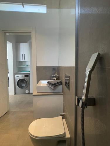 Kylpyhuone majoituspaikassa Okaliptüs Suite Yalikavak