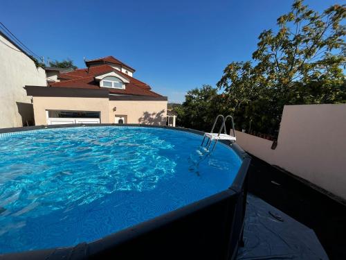 Piscine de l'établissement Vila Rococo ou située à proximité