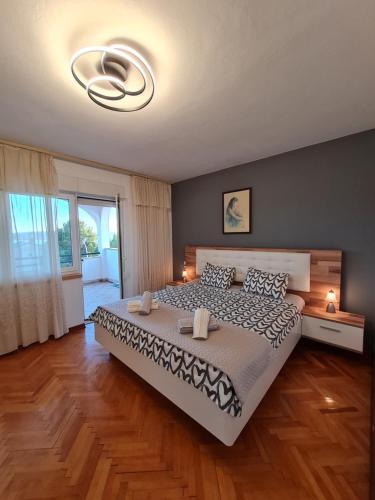 Apartment Leana