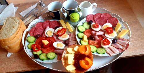 Mad på pensionatet eller i nærheden