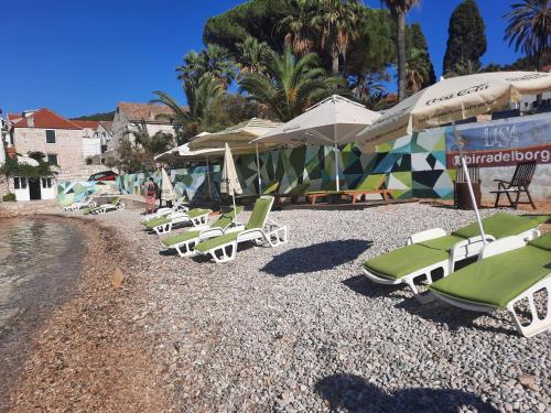 Gallery image of Beachfront Studio AndriNa in Vis