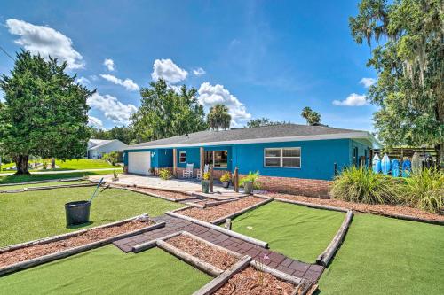 Crystal River Retreat with Mini-Golf Course!