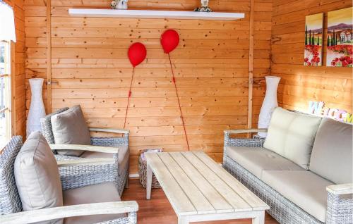 Χώρος καθιστικού στο Beautiful Home In Brünlos With Wifi