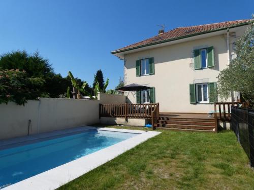 Gîte Saint-Lon-les-Mines, 8 pièces, 15 personnes - FR-1-360-686