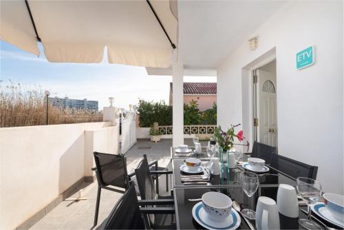 Casa Blanca, pool and beach