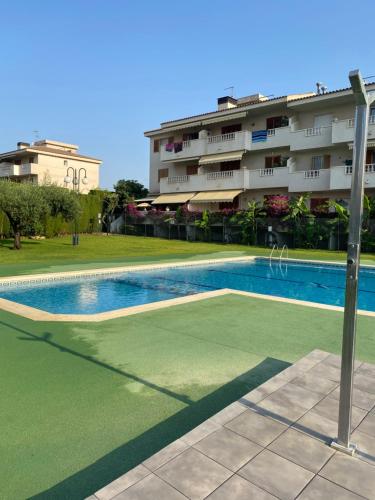 Bazén v ubytovaní MARSOL RELAX Roda de Barà alebo v jeho blízkosti