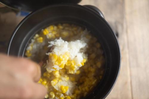 Makanan di atau berdekatan rumah tamu ini