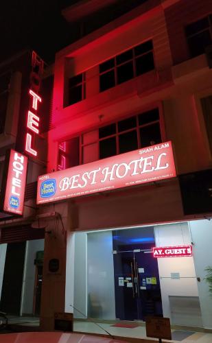 a store with a sign for a best hotel at Best Hotel Shah Alam @ UITM, i-City & Hospital in Shah Alam