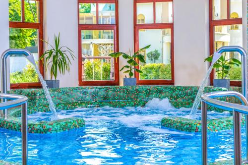 Swimming pool sa o malapit sa Hotel Anna Villa