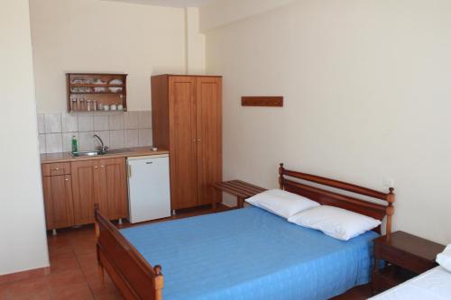 Gallery image of Room next to the sea - faros room 4 in Anafi
