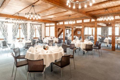 Restaurace v ubytování Hotel zum goldenen Kreuz
