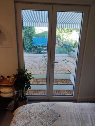 Superbe appartement avec jacuzzi avec jardin privé photo 17