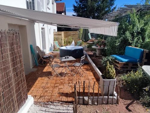 Superbe appartement avec jacuzzi avec jardin privé photo 6