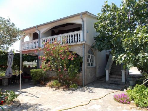 Apartments Miro Kornić