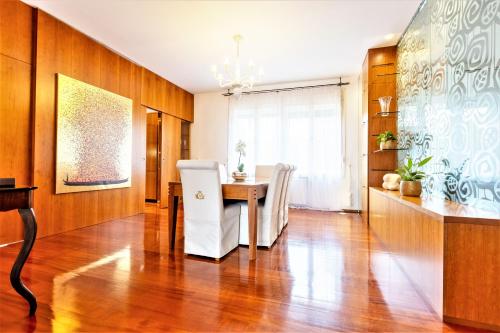 Gambar di galeri bagi Luxury Apartment Villa Černigoj di Maribor