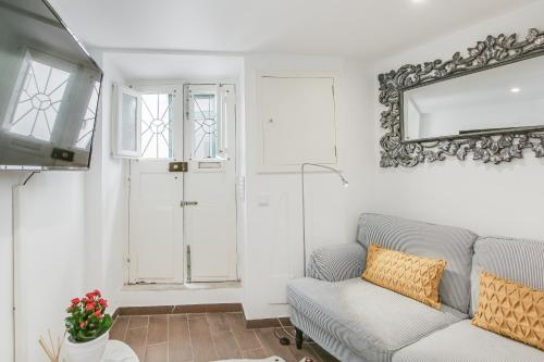 Alfama Lyfe - Historic Studio in Fado District